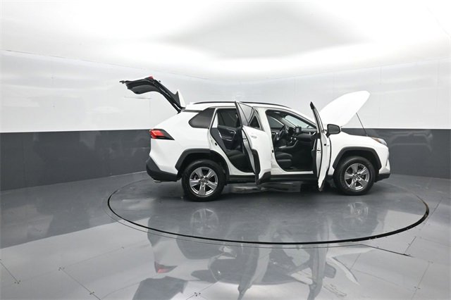 Used 2022 Toyota RAV4 XLE image 36