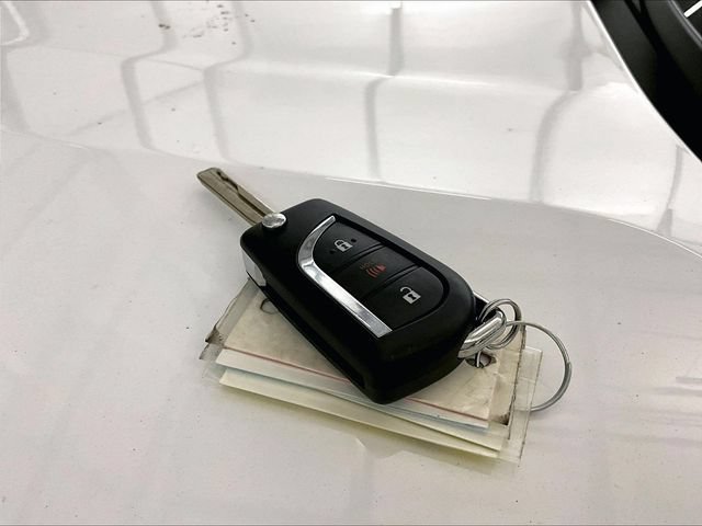 Used 2025 Toyota RAV4 LE AWD/4WD image 9