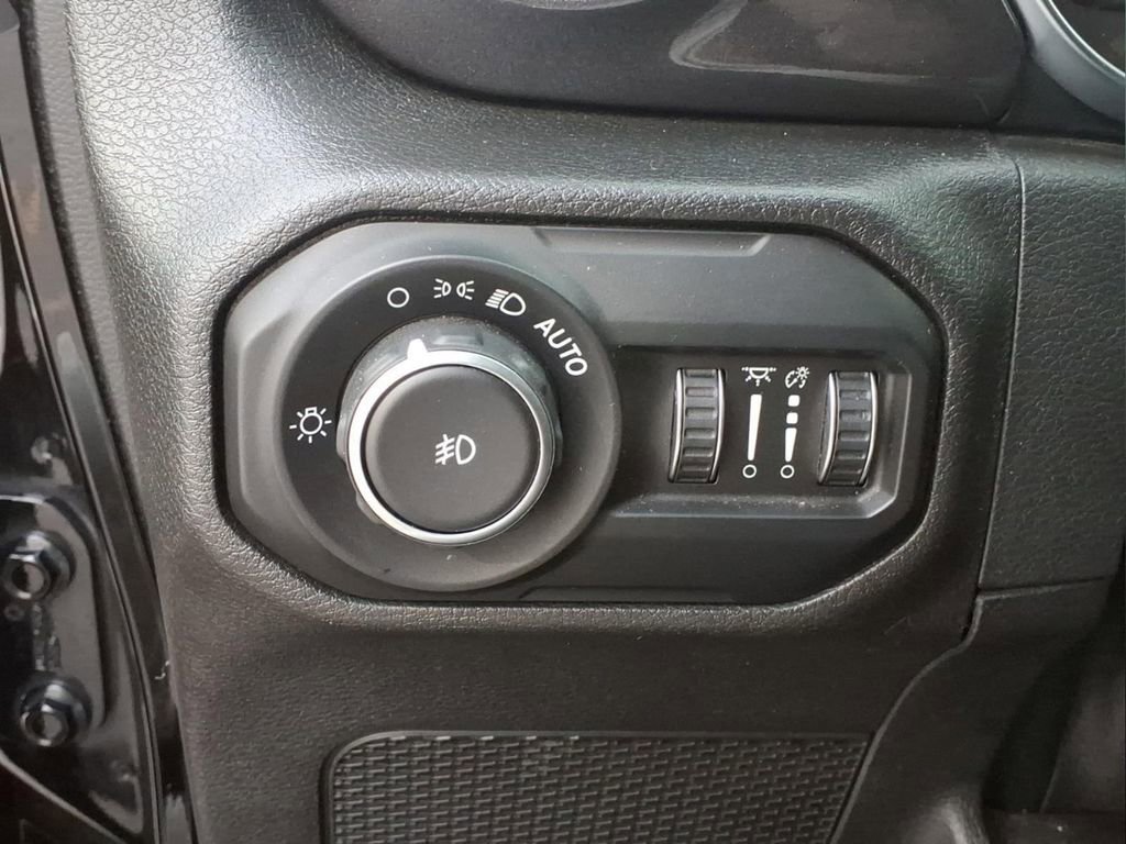Used 2021 Jeep Wrangler Unlimited Sport AWD/4WD image 16