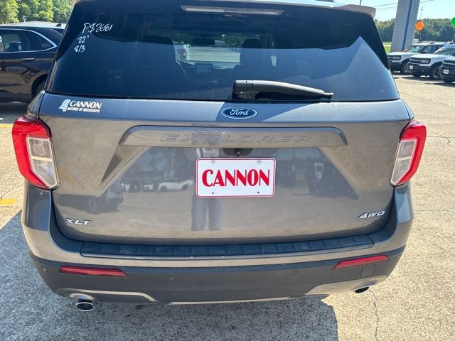 Certified 2022 Ford Explorer XLT w/ Equipment Group 202A AWD/4WD image 9
