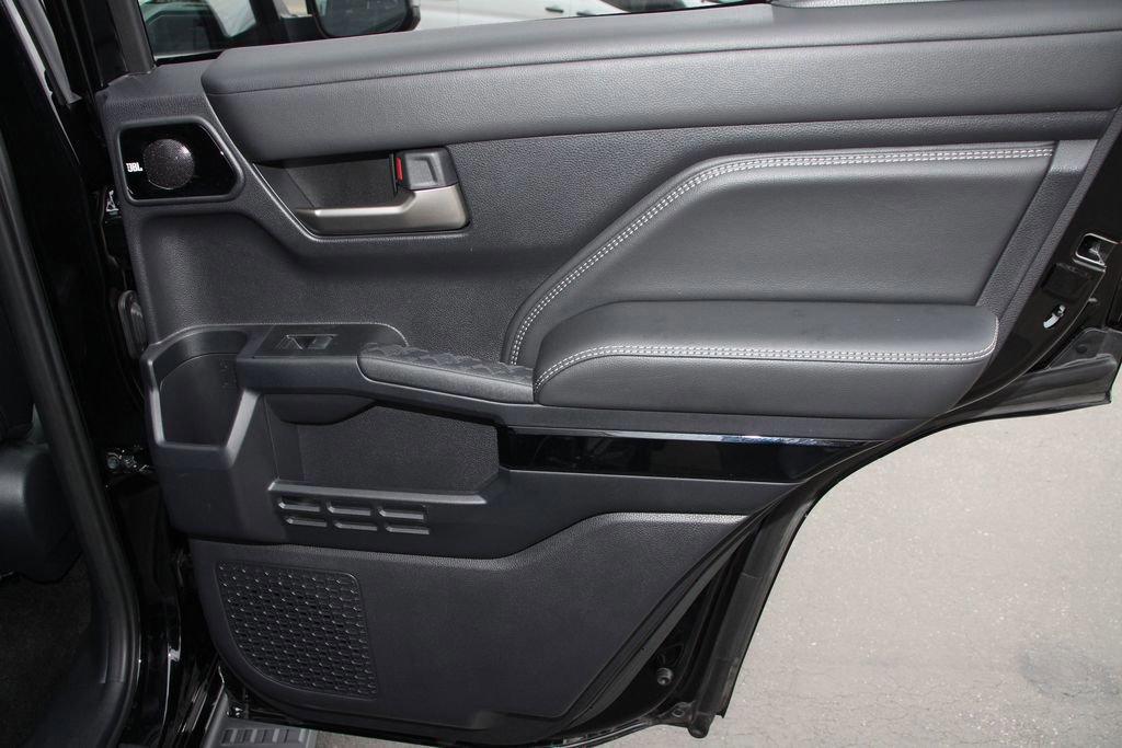 Used 2025 Toyota 4Runner Limited image 25