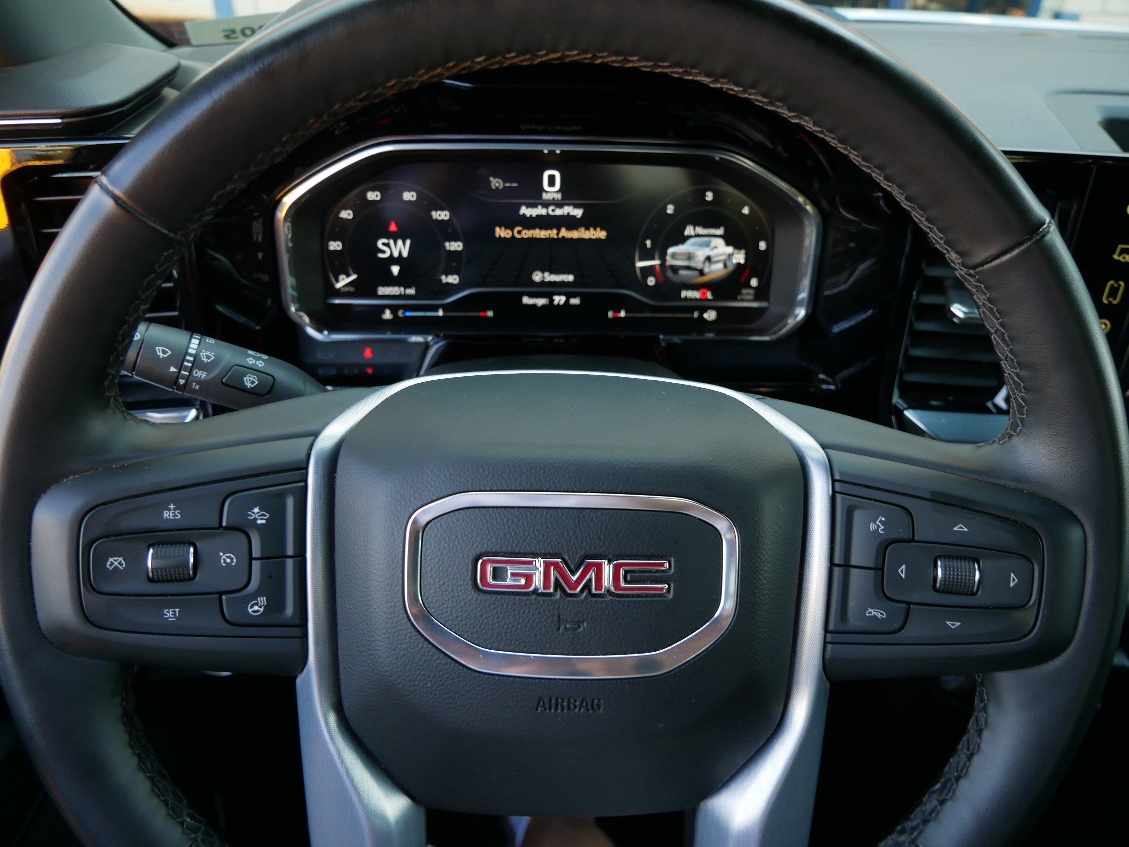 Used 2025 GMC Sierra 1500 SLT image 25