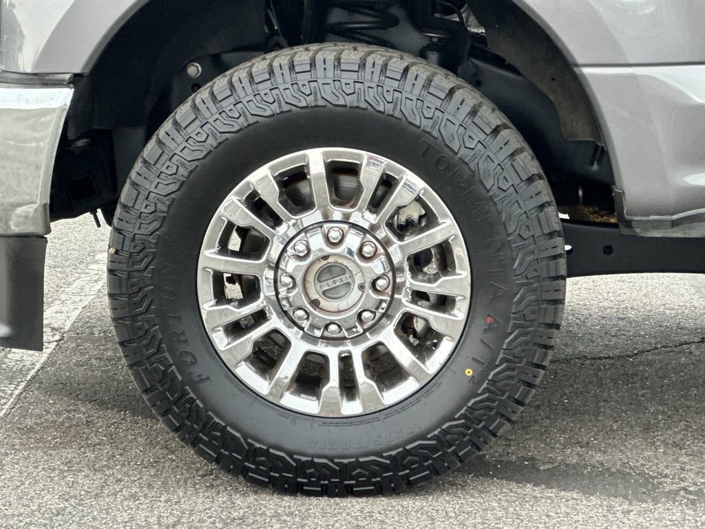 Certified 2022 Ford F250 XLT w/ XLT Premium Package AWD/4WD image 23