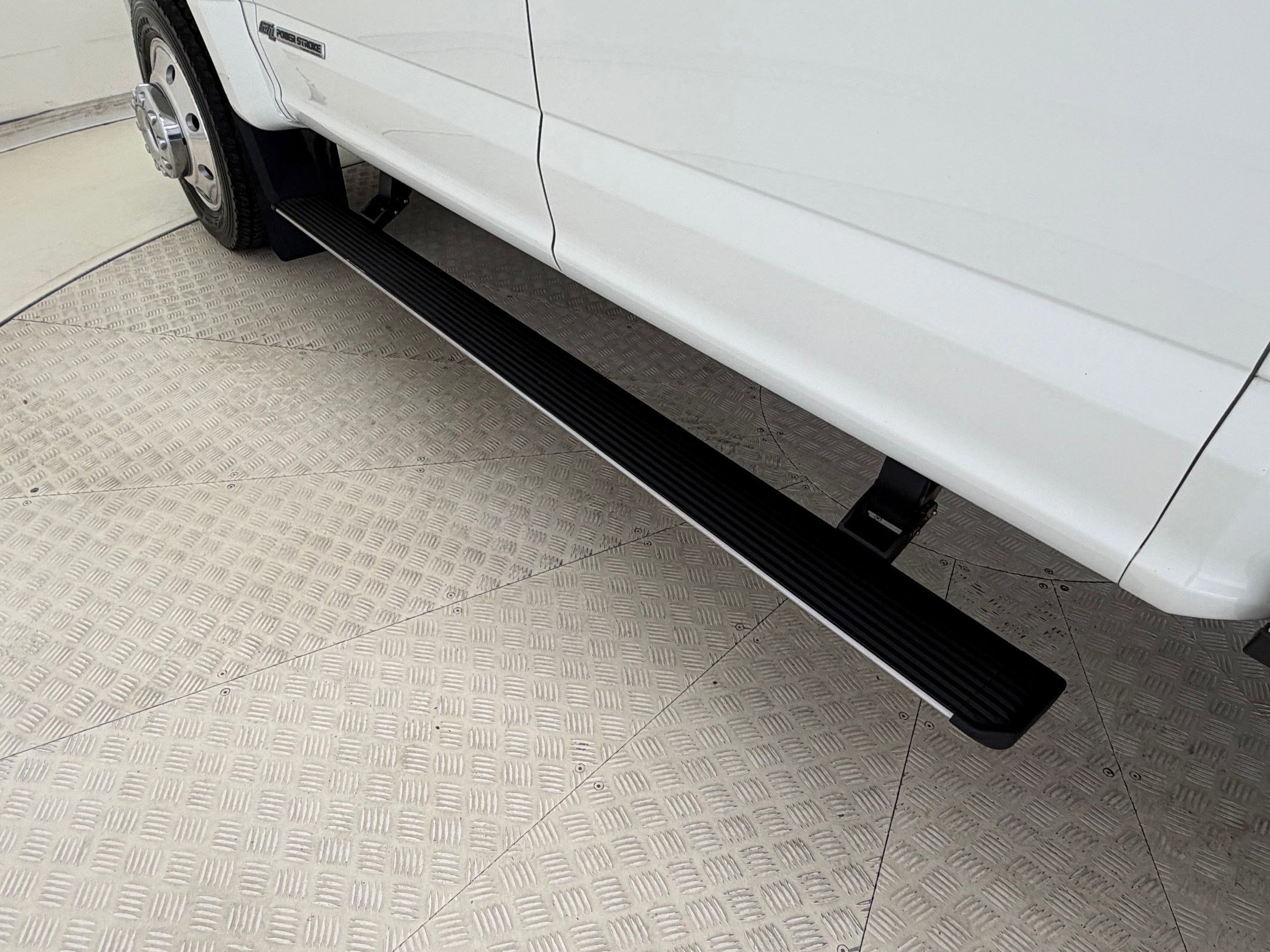 Certified 2022 Ford F450 Platinum w/ FX4 Off-Road Package image 30