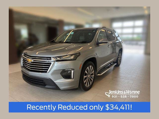 Used 2023 Chevrolet Traverse Premier FWD image 1
