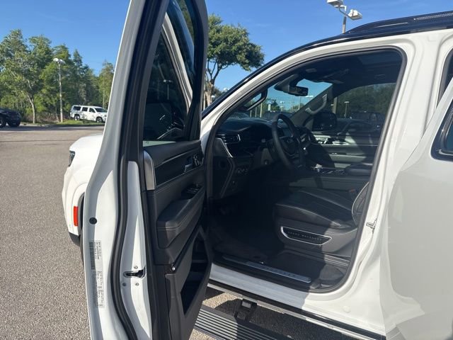 Used 2024 Jeep Grand Wagoneer Series II w/ Quick Order Packagew 28T image 14