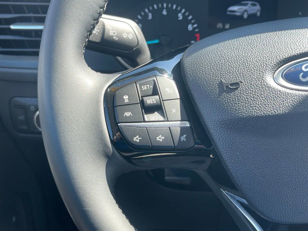 Certified 2022 Ford Escape SE w/ SE Sport Appearance Package image 30