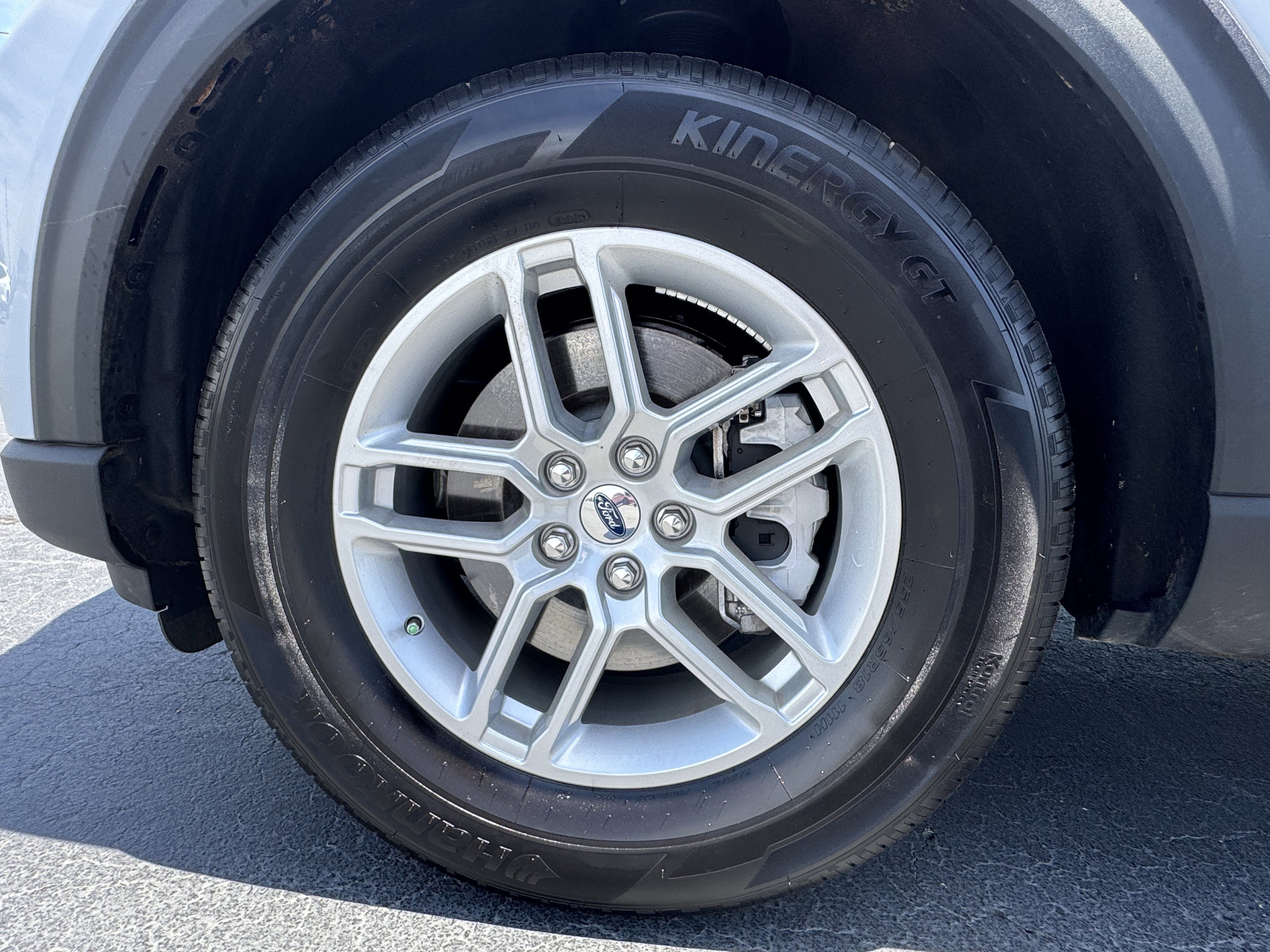 Certified 2026 Ford Explorer Active w/ Active Comfort Package RWD image 13