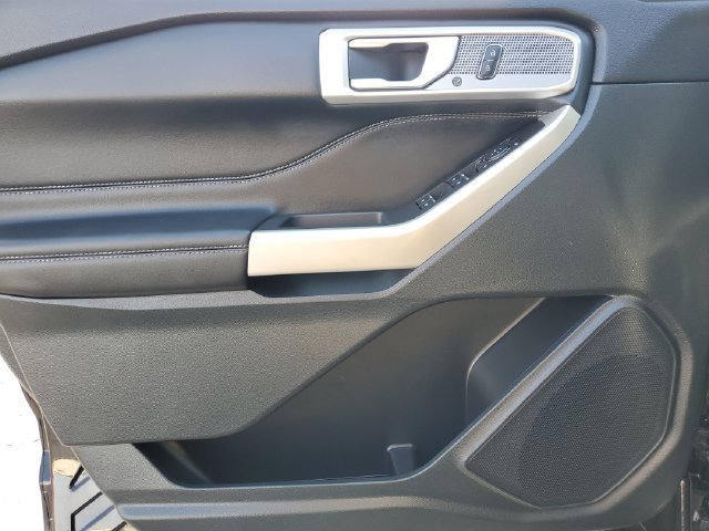 Certified 2023 Ford Explorer XLT w/ Equipment Group 202A AWD/4WD image 29