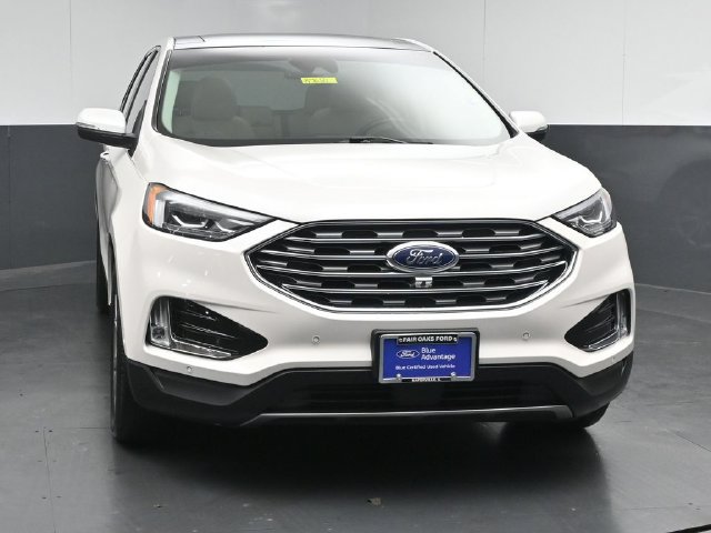 Certified 2019 Ford Edge Titanium w/ Equipment Group 301A AWD/4WD image 2