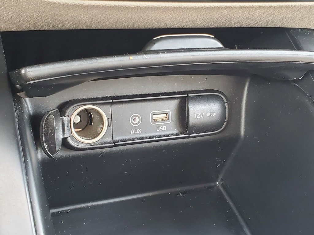 Used 2017 Kia Sorento LX image 24