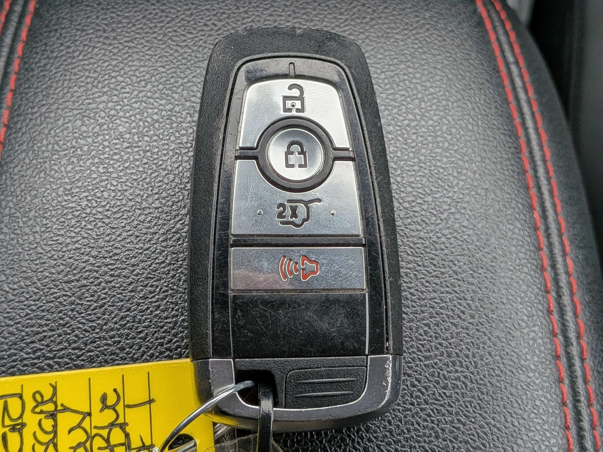 Certified 2025 Ford Escape ST-Line FWD image 30
