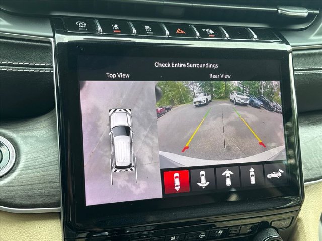 Used 2021 Jeep Grand Cherokee L Limited w/ Luxury Tech Group II AWD/4WD image 24