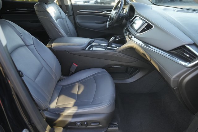 Used 2018 Buick Enclave Premium image 19