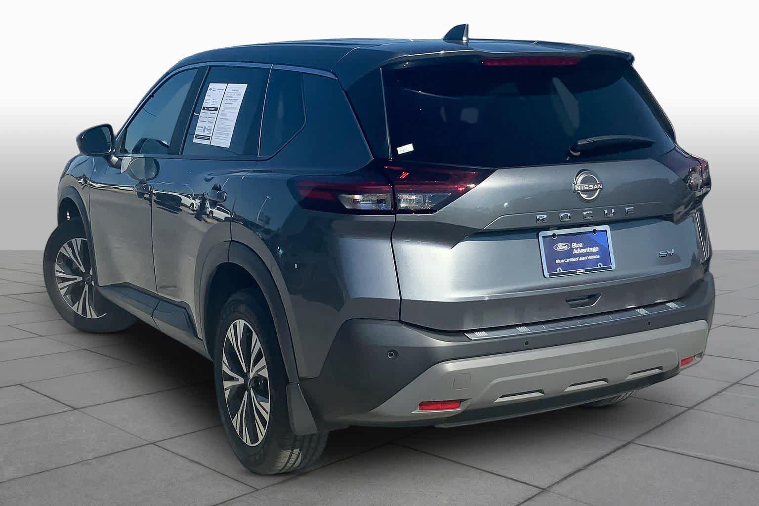 Used 2023 Nissan Rogue SV FWD image 12