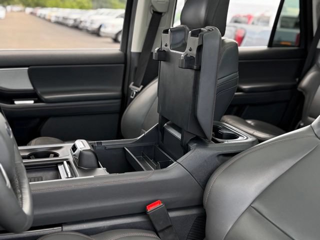 Certified 2025 Ford Expedition Active AWD/4WD image 34
