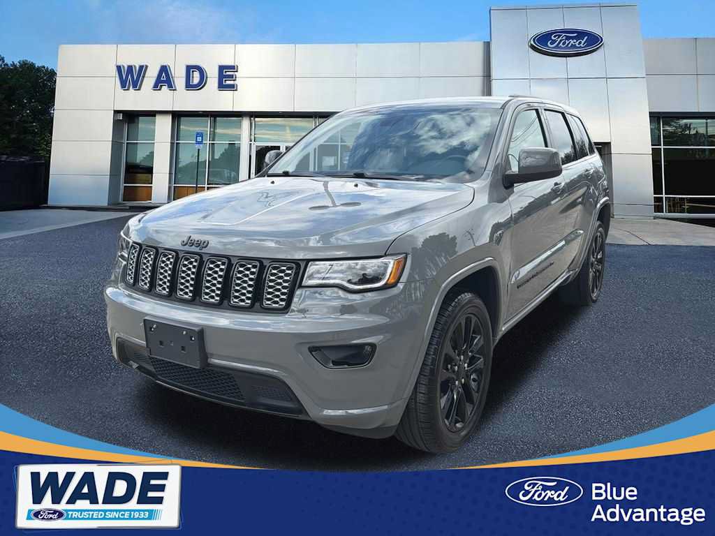 Used 2022 Jeep Grand Cherokee Laredo X AWD/4WD image 1