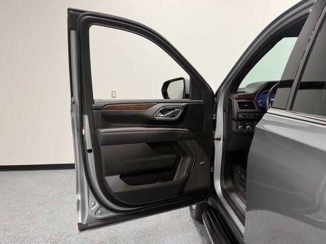 Used 2023 Chevrolet Tahoe High Country w/ Advanced Technology Package AWD/4WD image 9