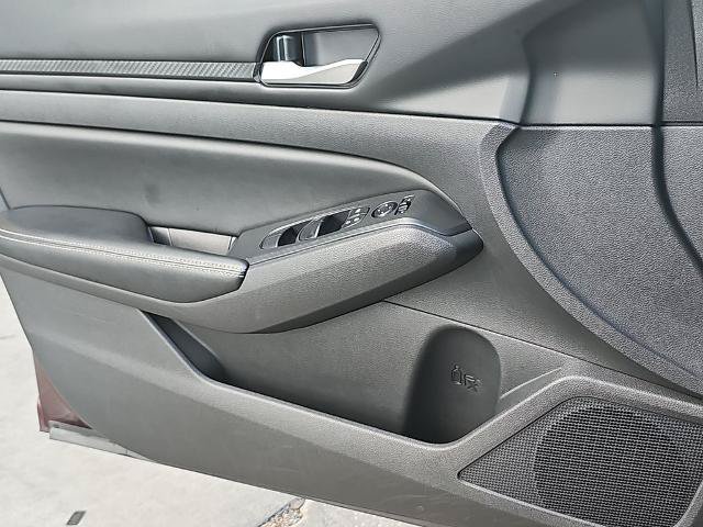 Used 2025 Nissan Altima 2.5 SV AWD/4WD image 24