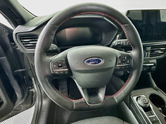 Certified 2023 Ford Escape ST-Line w/ Tech Pack #1 AWD/4WD image 16