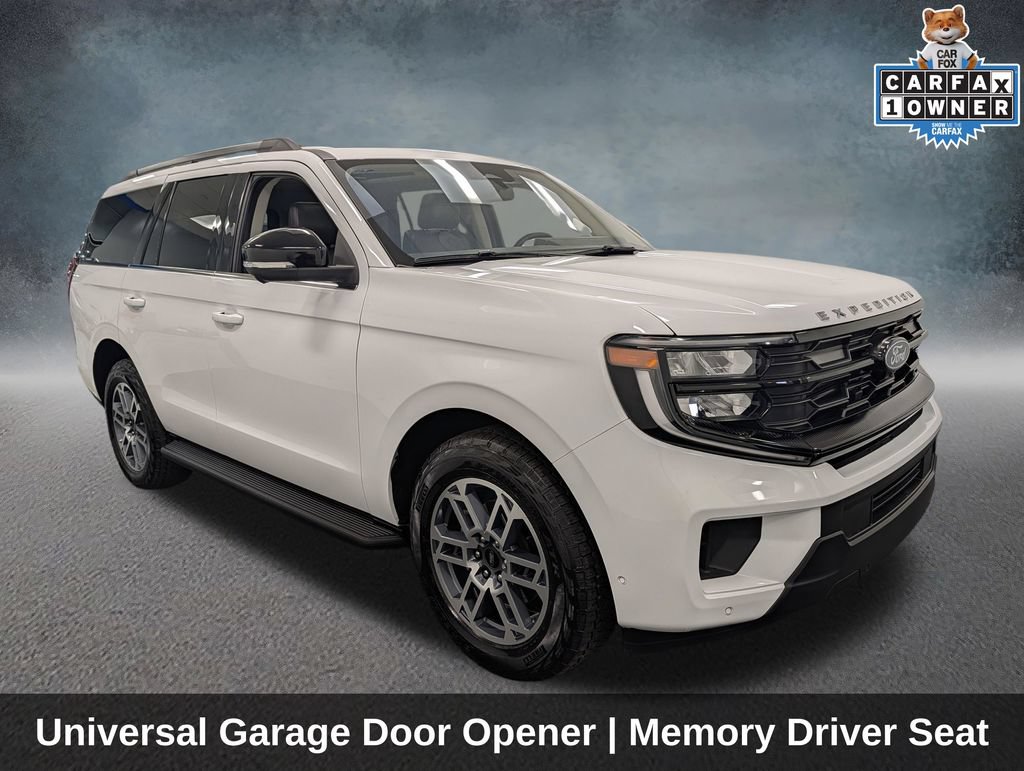 Certified 2025 Ford Expedition Active AWD/4WD image 3
