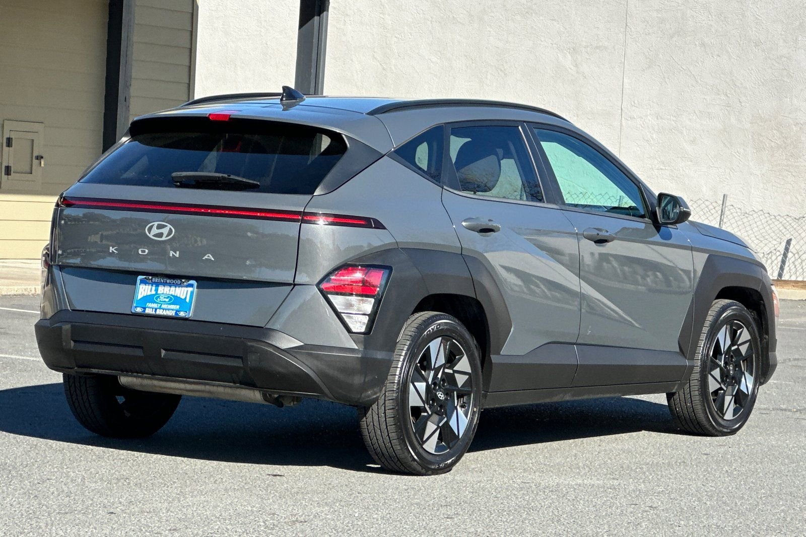 Used 2025 Hyundai Kona SEL image 3