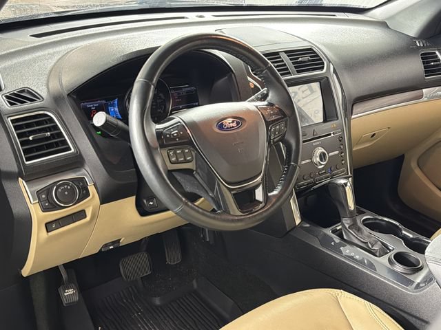 Certified 2017 Ford Explorer Limited FWD image 2