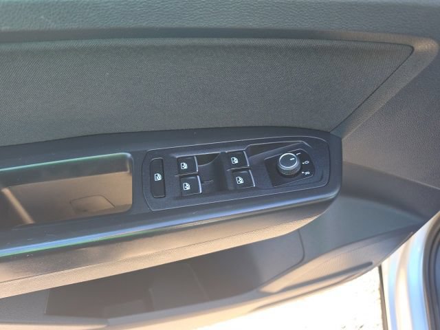 Used 2018 Volkswagen Atlas Launch Edition AWD/4WD image 11