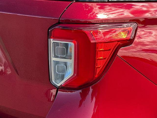 Certified 2023 Ford Explorer XLT RWD image 26