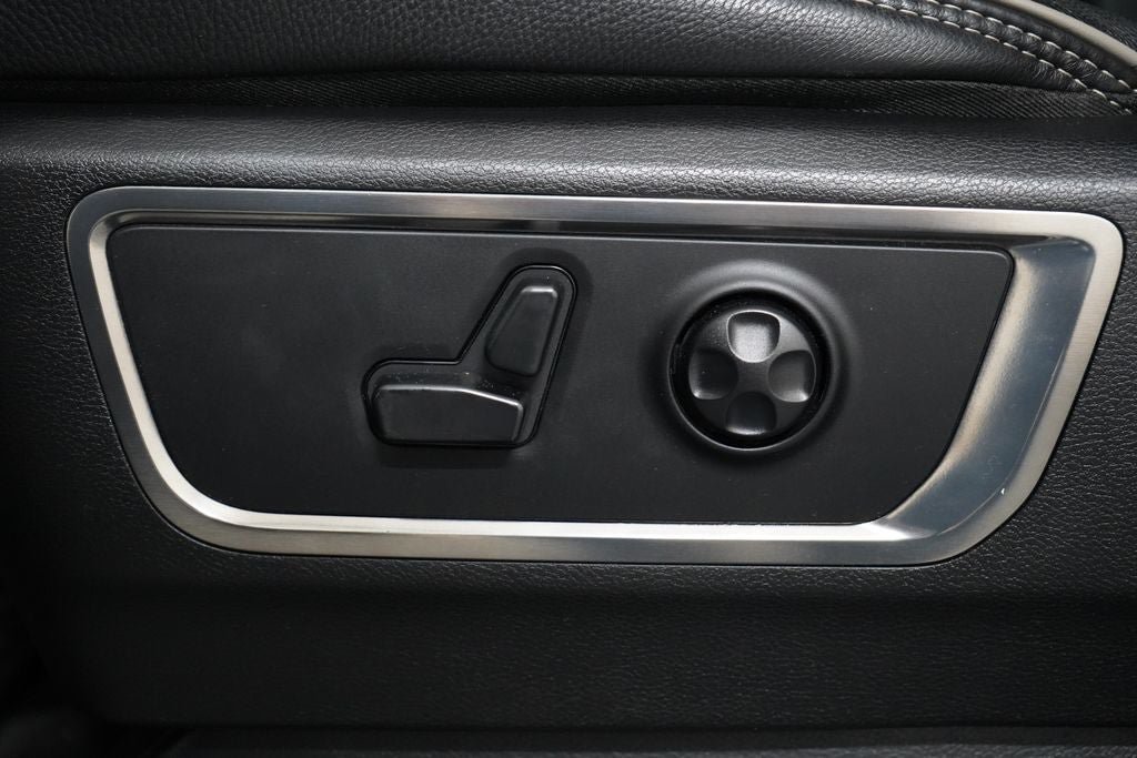 Used 2019 RAM 1500 Limited AWD/4WD image 16