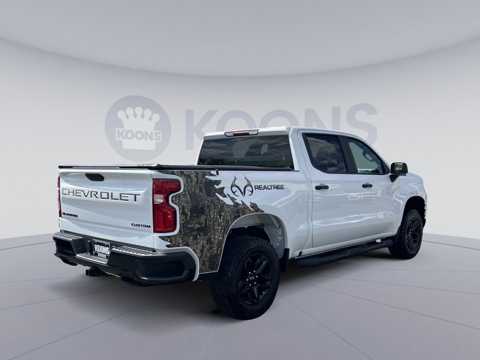 Used 2021 Chevrolet Silverado 1500 Custom Trail Boss w/ Realtree Special Edition image 5