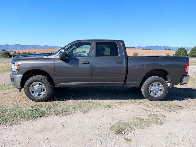 Used 2024 RAM 2500 Tradesman w/ Chrome Appearance Group AWD/4WD image 3