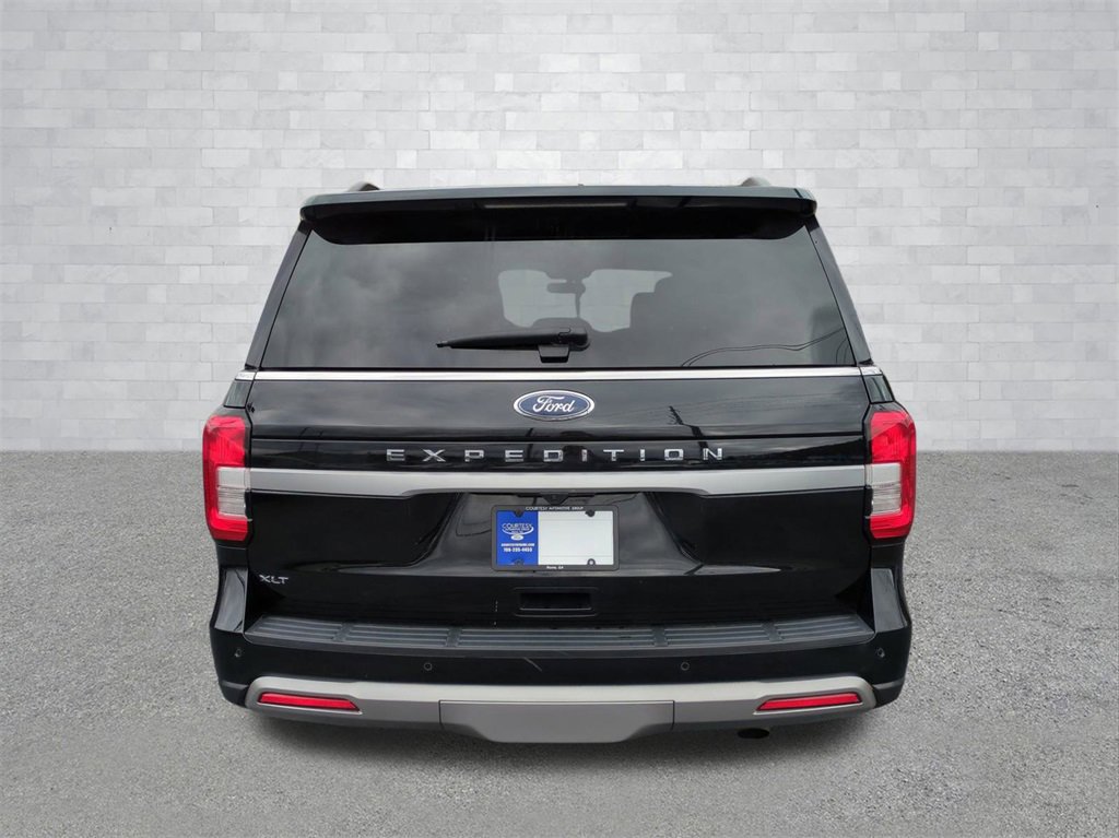 Certified 2022 Ford Expedition XLT image 4