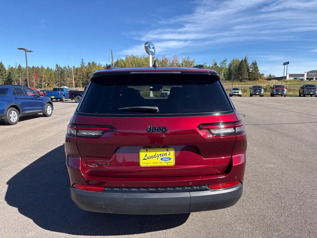 Used 2023 Jeep Grand Cherokee L Laredo AWD/4WD image 2