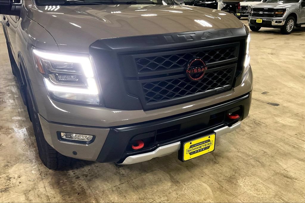 Used 2024 Nissan Titan PRO-4X w/ Pro-4x Convenience Package AWD/4WD image 29