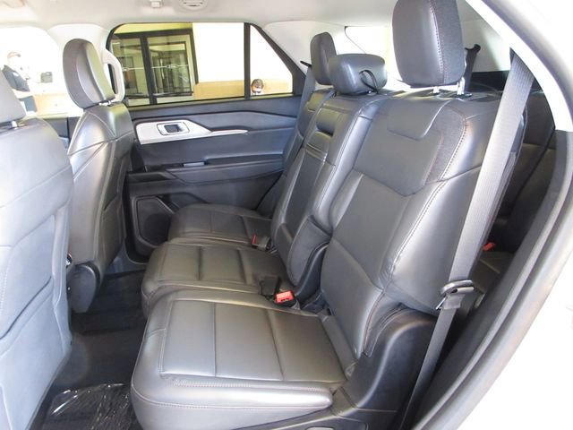 Certified 2025 Ford Explorer Active w/ Active Comfort Package RWD image 26