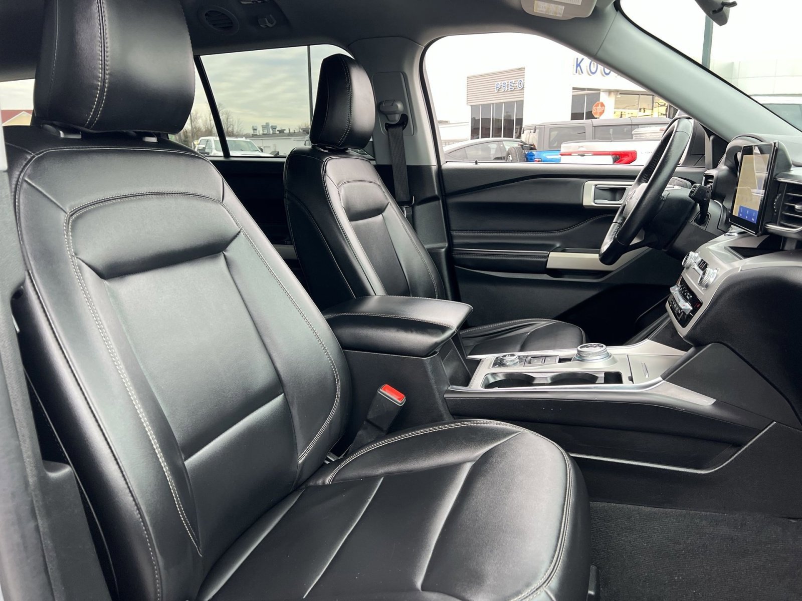 Certified 2023 Ford Explorer XLT w/ Equipment Group 202A image 26