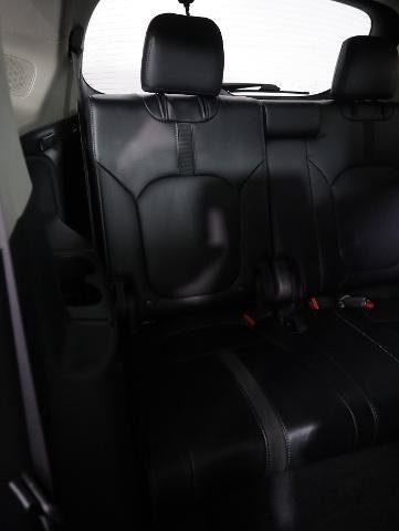 Used 2024 Honda Pilot Touring image 11