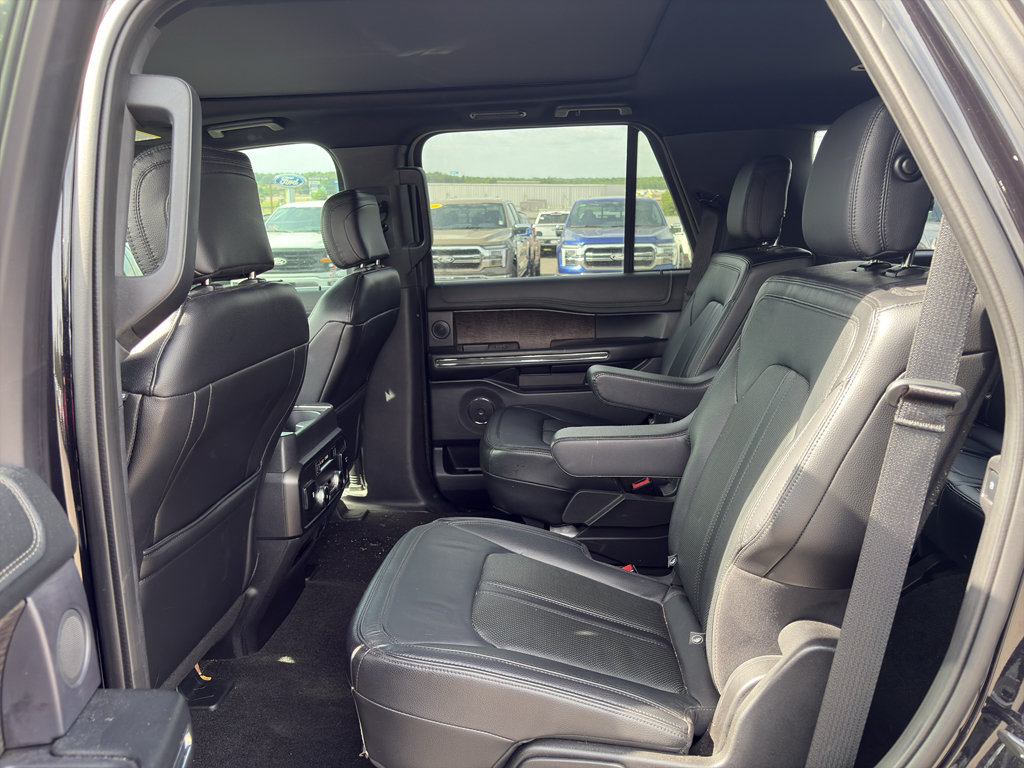 Certified 2019 Ford Expedition Limited w/ Special Edition Package AWD/4WD image 13