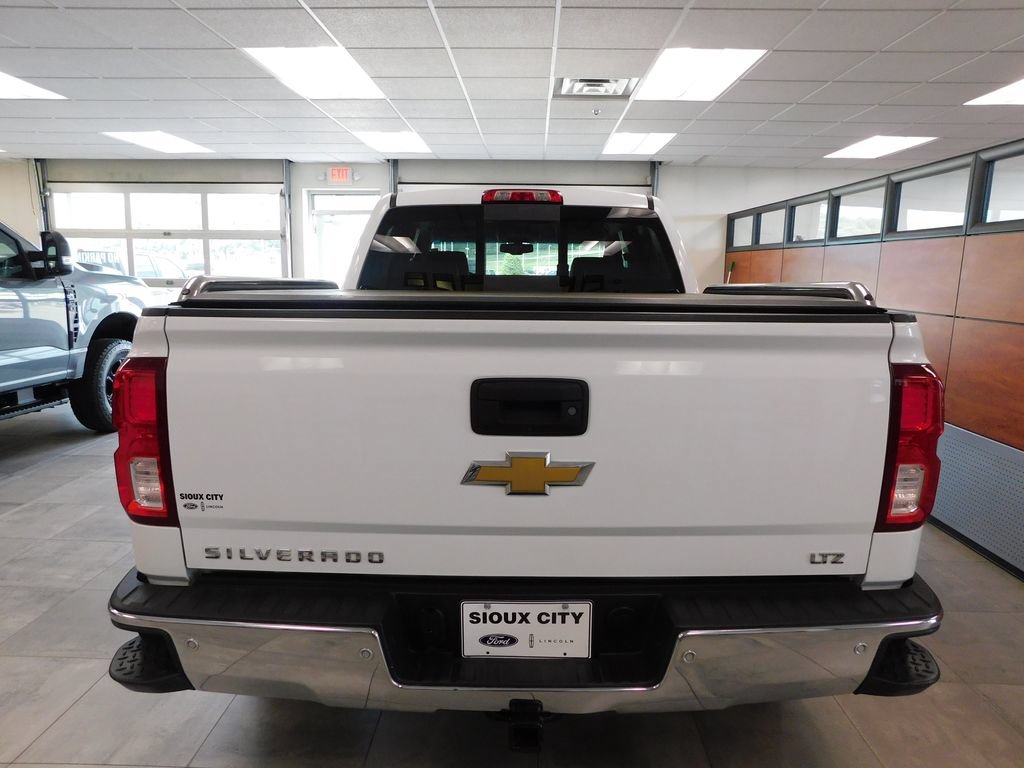 Used 2018 Chevrolet Silverado 1500 LTZ w/ Sport Package AWD/4WD image 5