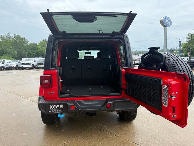 Used 2023 Jeep Wrangler Unlimited Sahara w/ Cold Weather Group image 8