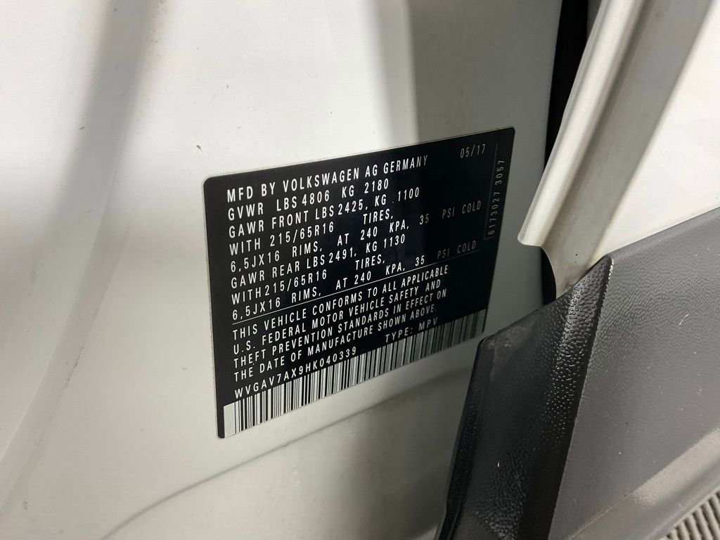 Used 2017 Volkswagen Tiguan S image 26