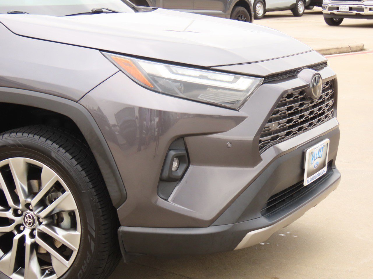 Used 2023 Toyota RAV4 Limited image 11