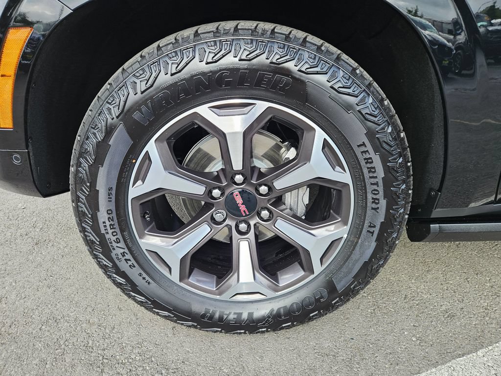 Used 2025 GMC Yukon AT4 Ultimate AWD/4WD image 10