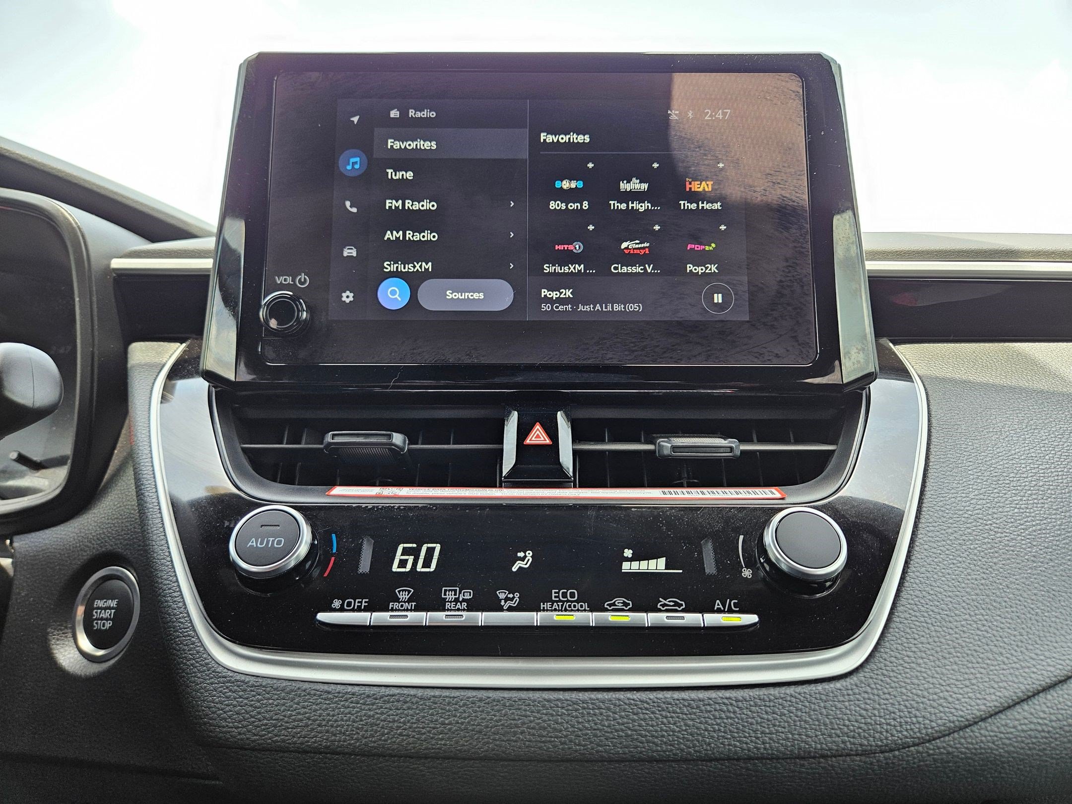 Used 2026 Toyota Corolla SE FWD image 25