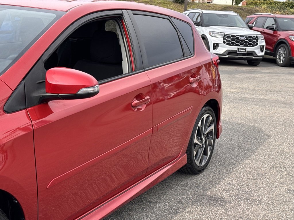 Used 2017 Toyota Corolla iM image 9