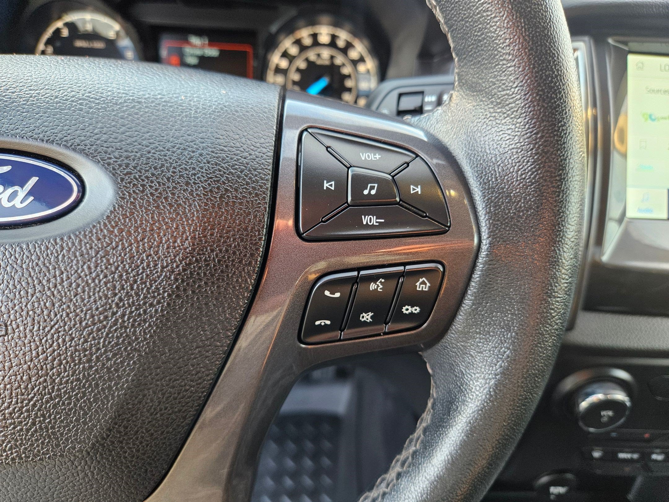 Certified 2022 Ford Ranger Lariat w/ Technology Package AWD/4WD image 21