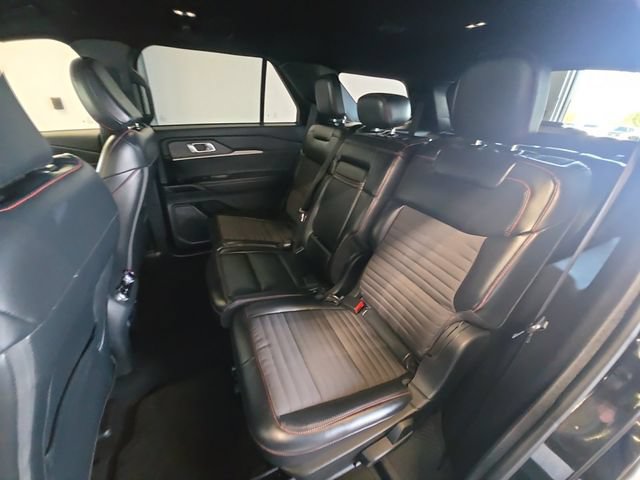Certified 2025 Ford Explorer ST-Line w/ ST-Line Street Pack AWD/4WD image 22