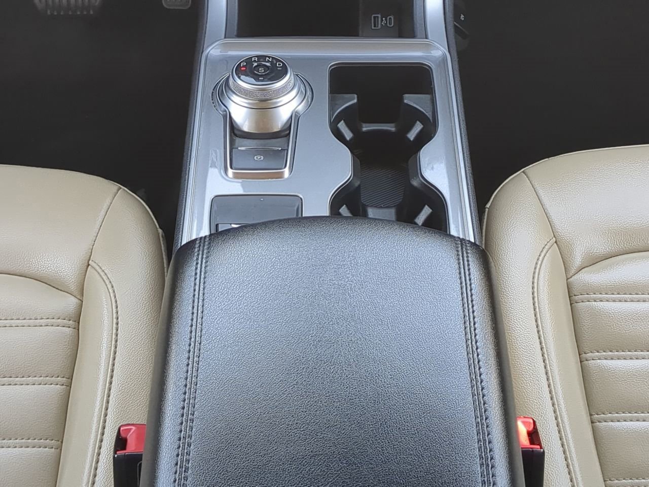 Certified 2024 Ford Edge SEL image 19