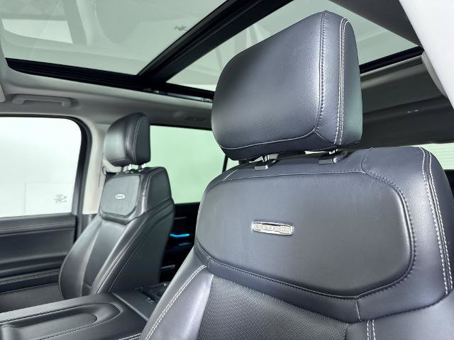 Certified 2025 Ford Expedition Platinum AWD/4WD image 7